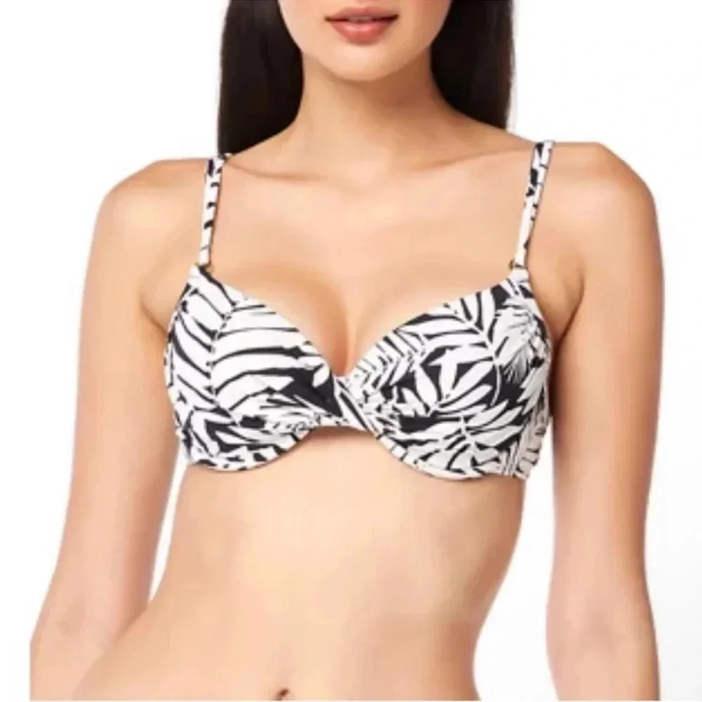 Bleu Rod Beattie Urban Oasis Twist Front Bikini
Swim Top Size 8 - Picture 2 of 9